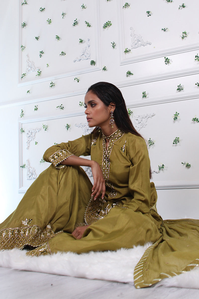 Ethnic Shamrock - Short shirt with dhaka pants